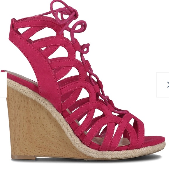 Indigo Rd. Women's Holiday-A Sandals in Dkpnk - Picture 3 of 3